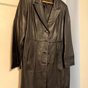 Avanti Women's Classic Black Leather Jacket